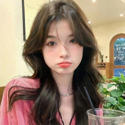 圣洁的艾曼妞